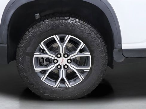 Used 2024 GMC Acadia AT4 image 35