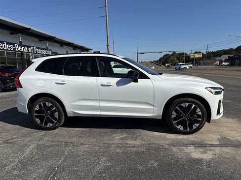 New 2026 Volvo XC60 B5 Plus w/ Protection Package Premier image 6