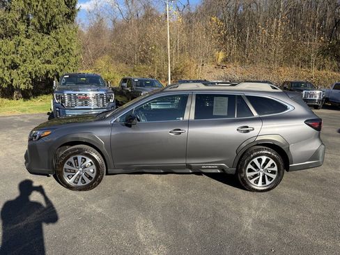 Used 2025 Subaru Outback Premium w/ Popular Package #1 image 6