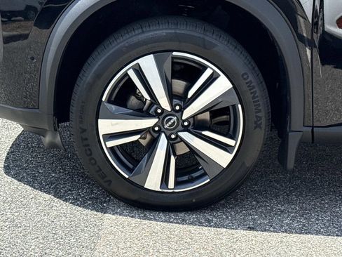 Certified 2023 Nissan Rogue SL w/ SL Premium Package FWD image 11
