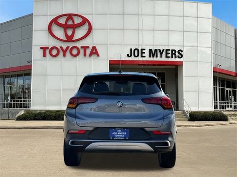 Used 2022 Buick Encore GX Preferred w/ Cold Weather Comfort Package image 9