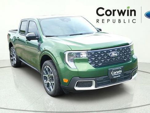 Used 2025 Ford Maverick Lariat w/ 4K Tow Package AWD/4WD image 1