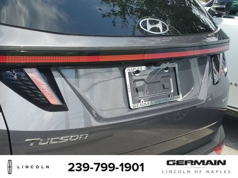 Used 2022 Hyundai Tucson SEL AWD/4WD image 16
