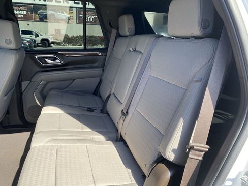 Used 2023 GMC Yukon SLE image 25