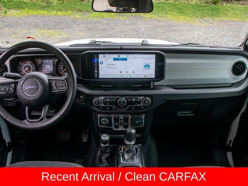 Used 2025 Jeep Gladiator Sport AWD/4WD image 15