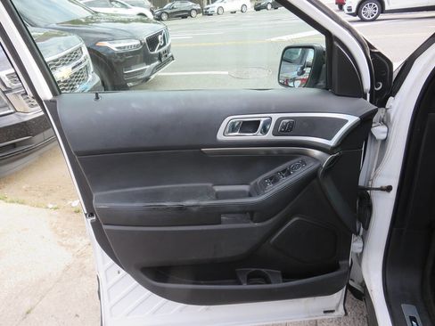 Used 2015 Ford Explorer Sport w/ Equipment Group 401A AWD/4WD image 29