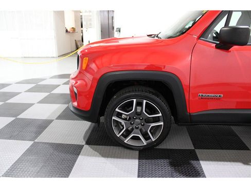 Used 2020 Jeep Renegade Sport image 9