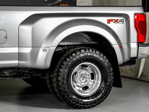 Used 2022 Ford F350 Lariat w/ Lariat Ultimate Package AWD/4WD image 13