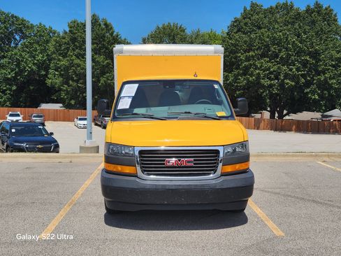 Used 2019 GMC Savana 3500 w/ Driver Convenience Package RWD image 28