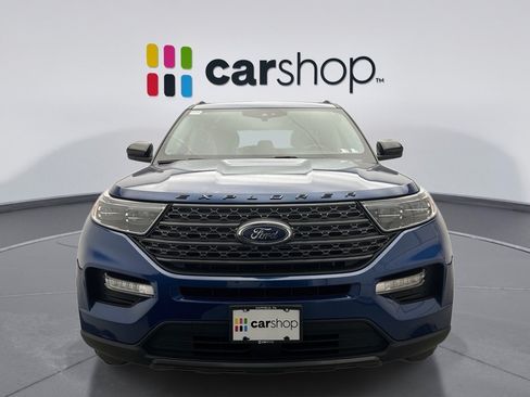 Used 2023 Ford Explorer XLT w/ Equipment Group 202A AWD/4WD image 8