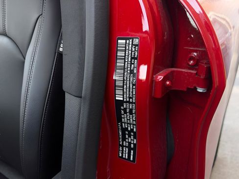 Used 2024 Alfa Romeo Stelvio Sprint image 29