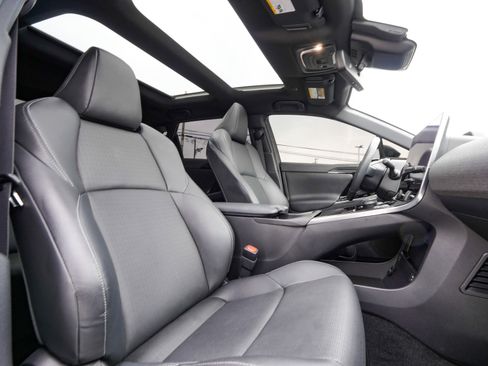 Used 2023 Toyota bZ4X Limited image 40