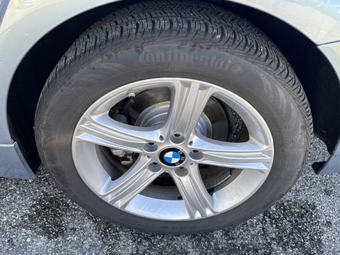 Used 2015 BMW 320i Sedan image 9
