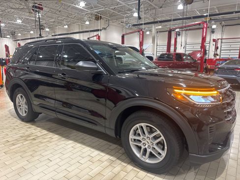 Used 2026 Ford Explorer Active RWD image 40