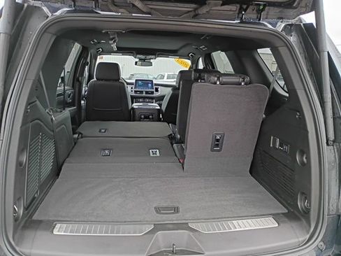 Used 2023 Chevrolet Tahoe RST w/ Luxury Package AWD/4WD image 10