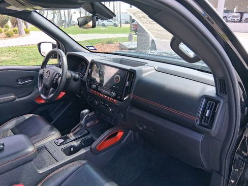 Used 2025 Nissan Frontier PRO-4X w/ Pro Premium Package AWD/4WD image 11