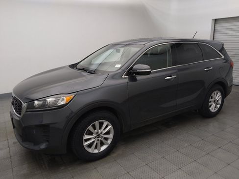 Used 2020 Kia Sorento LX FWD image 2