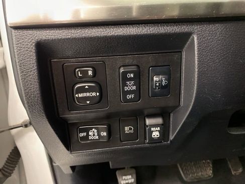Used 2019 Toyota Tundra SR5 w/ TRD Off Road Package AWD/4WD image 17