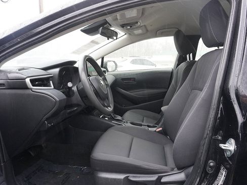 Used 2024 Toyota Corolla LE image 25