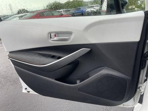 Used 2025 Toyota Corolla FX w/ Convenience Package FWD image 18