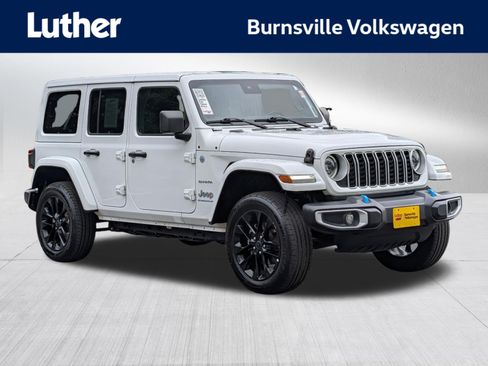Used 2024 Jeep Wrangler Unlimited Sahara AWD/4WD image 1