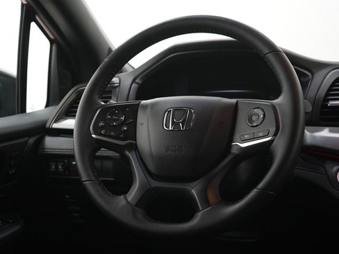 Used 2024 Honda Odyssey Sport image 15