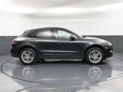 Certified 2025 Porsche Macan image 9