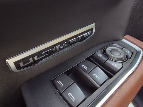 Used 2025 GMC Sierra 1500 Denali Ultimate AWD/4WD image 11