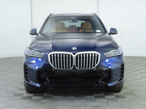 Used 2026 BMW X5 xDrive40i w/ M Sport Package image 3