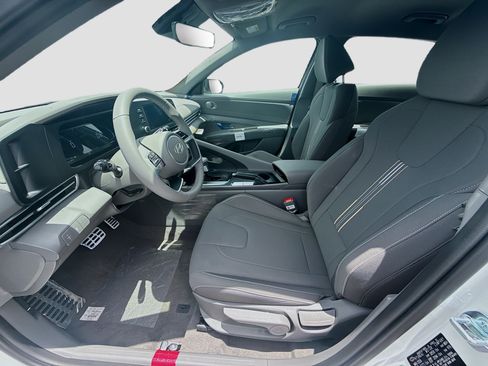 New 2026 Hyundai Elantra Sport FWD image 14
