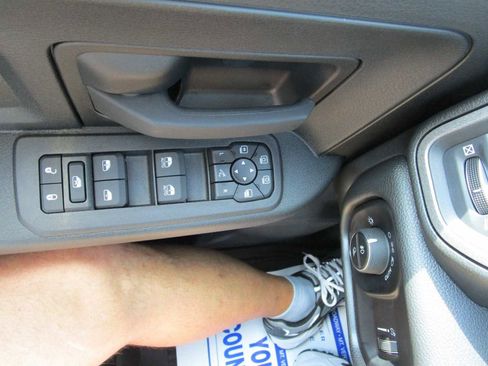 New 2025 RAM 3500 Tradesman image 18