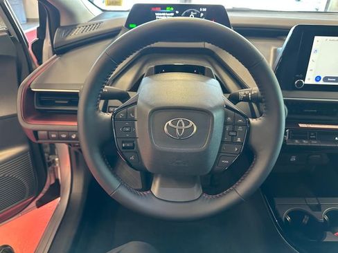 Used 2025 Toyota Prius Plug-In Hybrid FWD image 18
