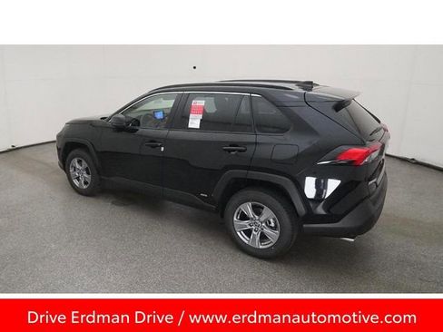 Certified 2025 Toyota RAV4 LE image 4