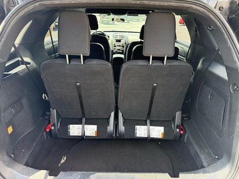 Used 2019 Ford Explorer XLT FWD image 16