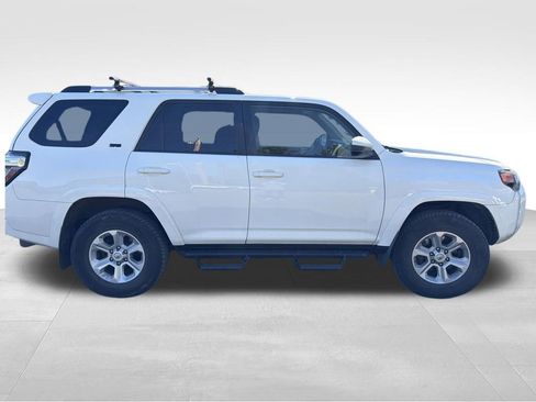 Used 2019 Toyota 4Runner SR5 AWD/4WD image 2