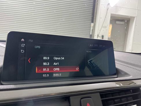 Used 2020 BMW 230i Coupe w/ Premium Package image 18