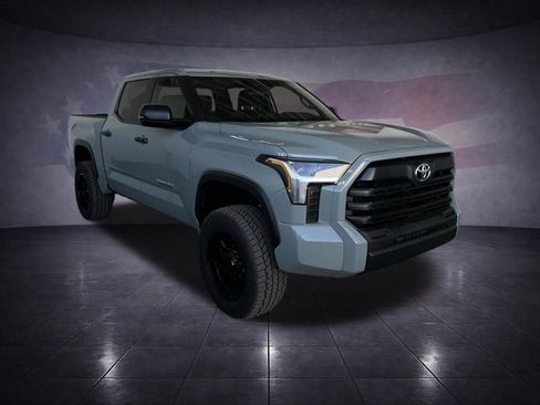 Used 2026 Toyota Tundra SR5 w/ SR5 Convenience Package AWD/4WD image 7