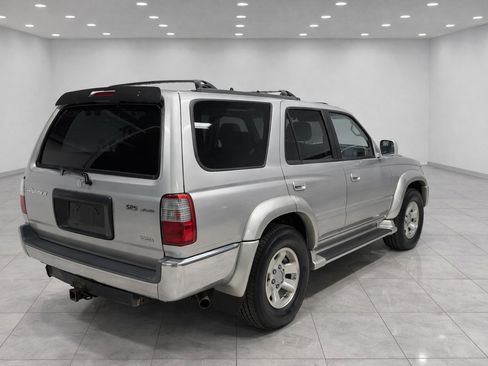 Used 2000 Toyota 4Runner SR5 image 5