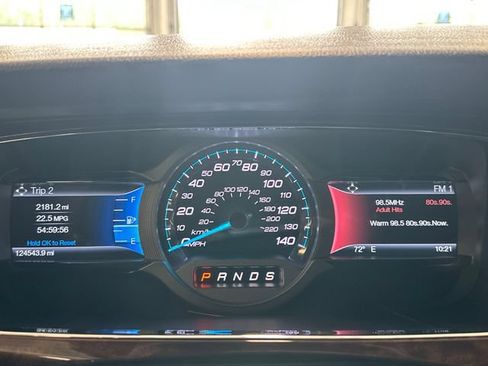 Used 2016 Ford Taurus Limited FWD image 34