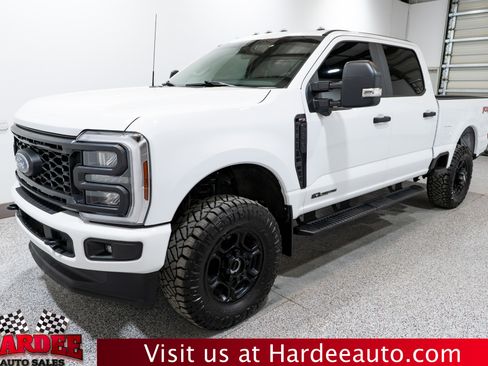 Used 2025 Ford F250 XL w/ STX Appearance Package image 2