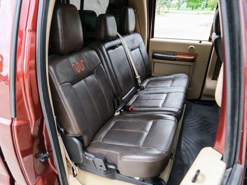 Used 2015 Ford F250 King Ranch w/ FX4 Off-Road Package AWD/4WD image 36