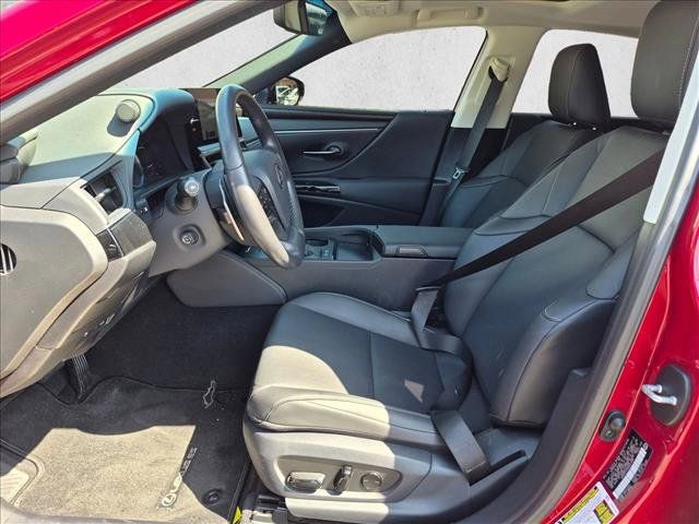 Used 2024 Lexus ES 300h w/ Premium Package FWD image 17