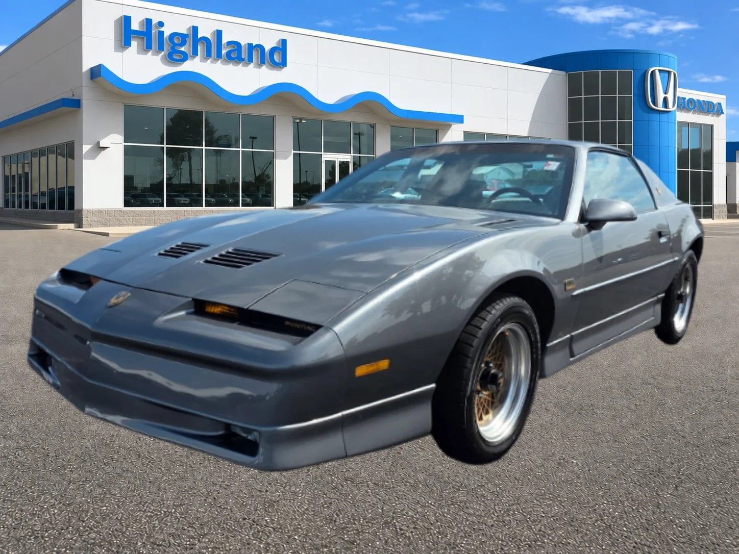 Used 1987 Pontiac Firebird Trans Am RWD image 1