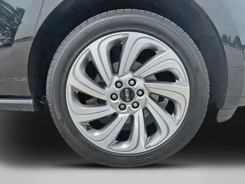 Used 2023 Lincoln Navigator L Reserve AWD/4WD image 32