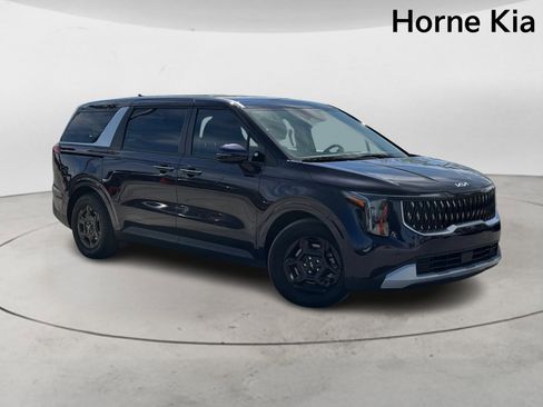 New 2026 Kia Carnival image 2