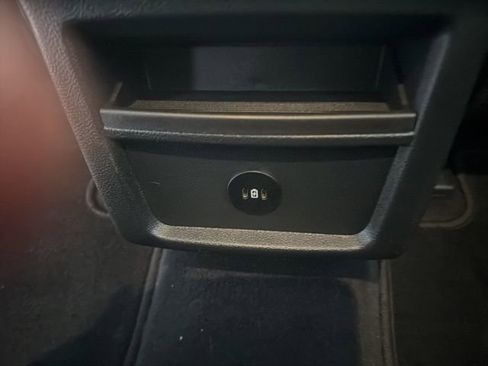 Used 2024 Ford Edge SEL image 16