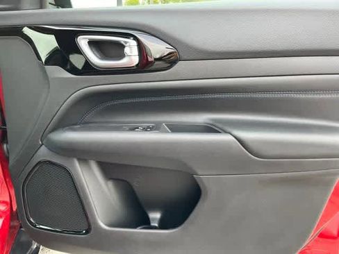 New 2025 Jeep Compass Latitude w/ Convenience Group image 31