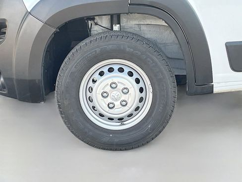 Used 2024 RAM ProMaster 1500 w/ Safety Group FWD image 28