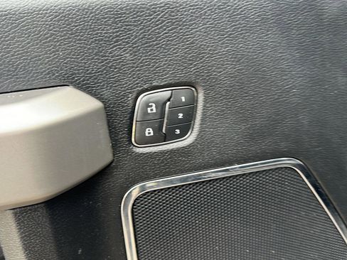 Used 2019 Ford F150 Lariat w/ Equipment Group 502A Luxury image 10