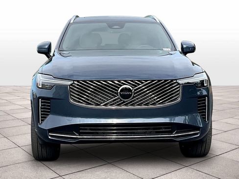 New 2026 Volvo XC90 B5 Core image 5